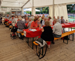 Gut besuchter und geselliger Seniorennachmittag auf der Kirchweih Fischbach